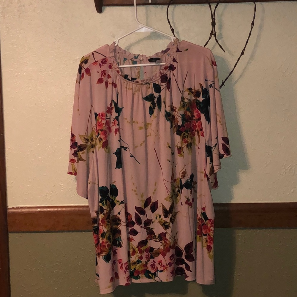 Pink floral short sleeve blouse